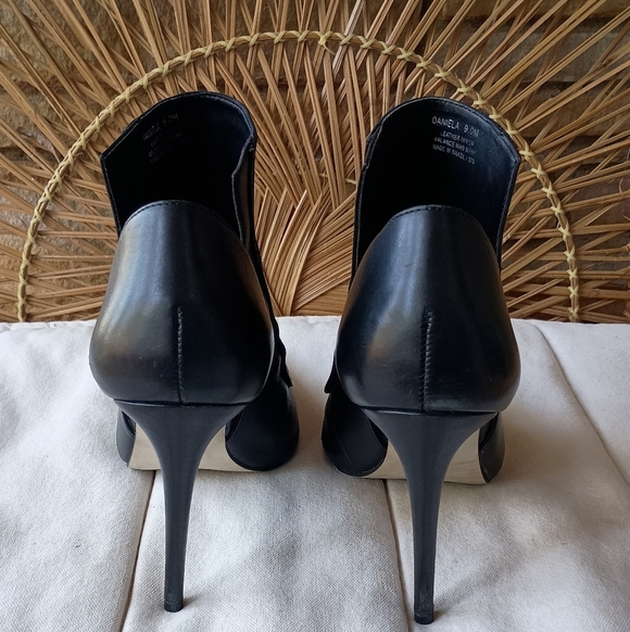 Steve Madden Elegant Black Stiletto Heels_9 - Picture 2 of 5